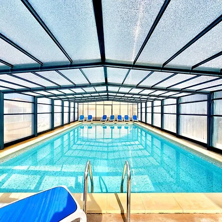 Le Mazet Des Cigales, 4pers Piscine A בית נופש